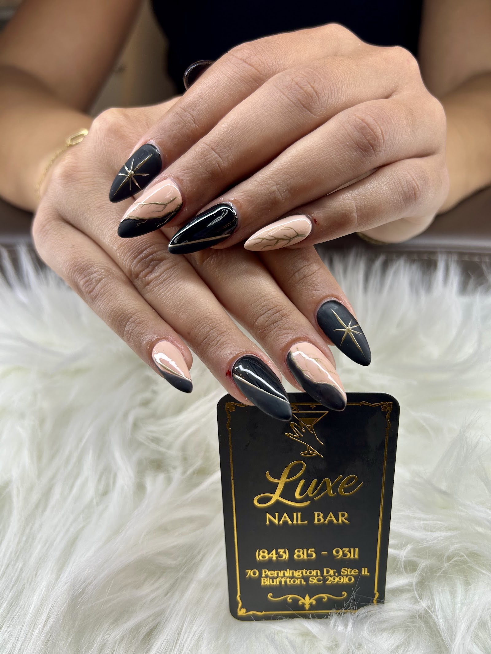 Luxe Nail Bar nail photo 1