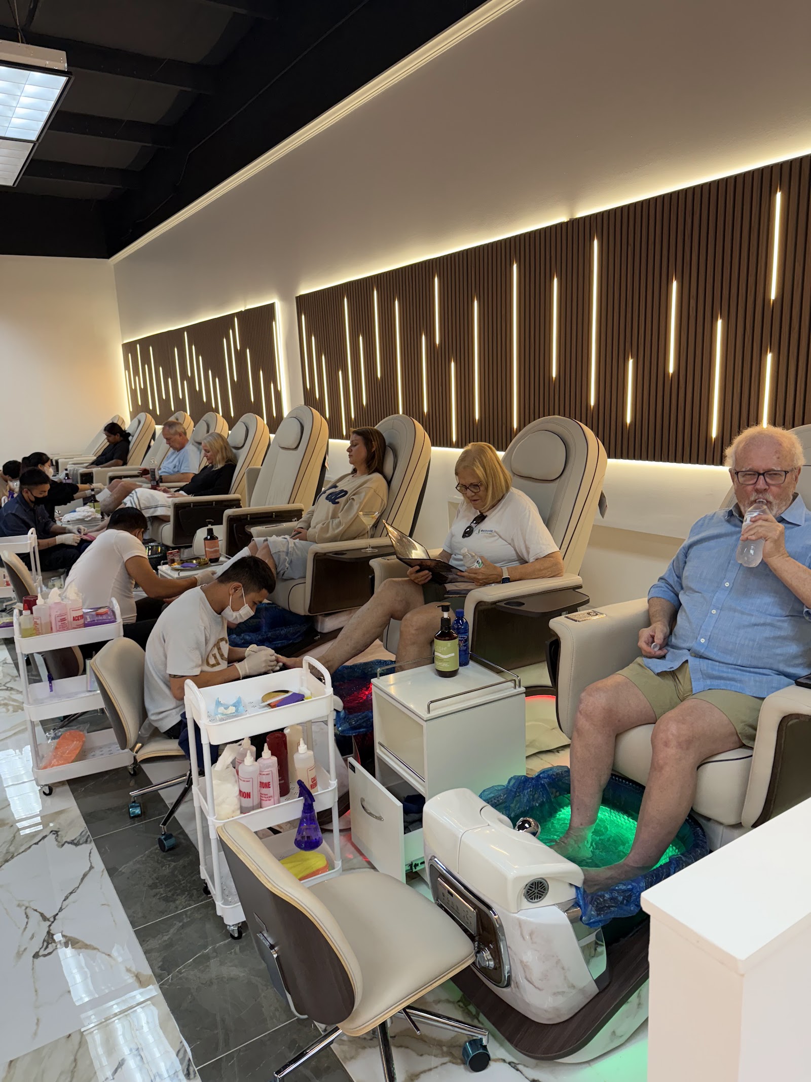 Luxe Nail Bar nail photo 4